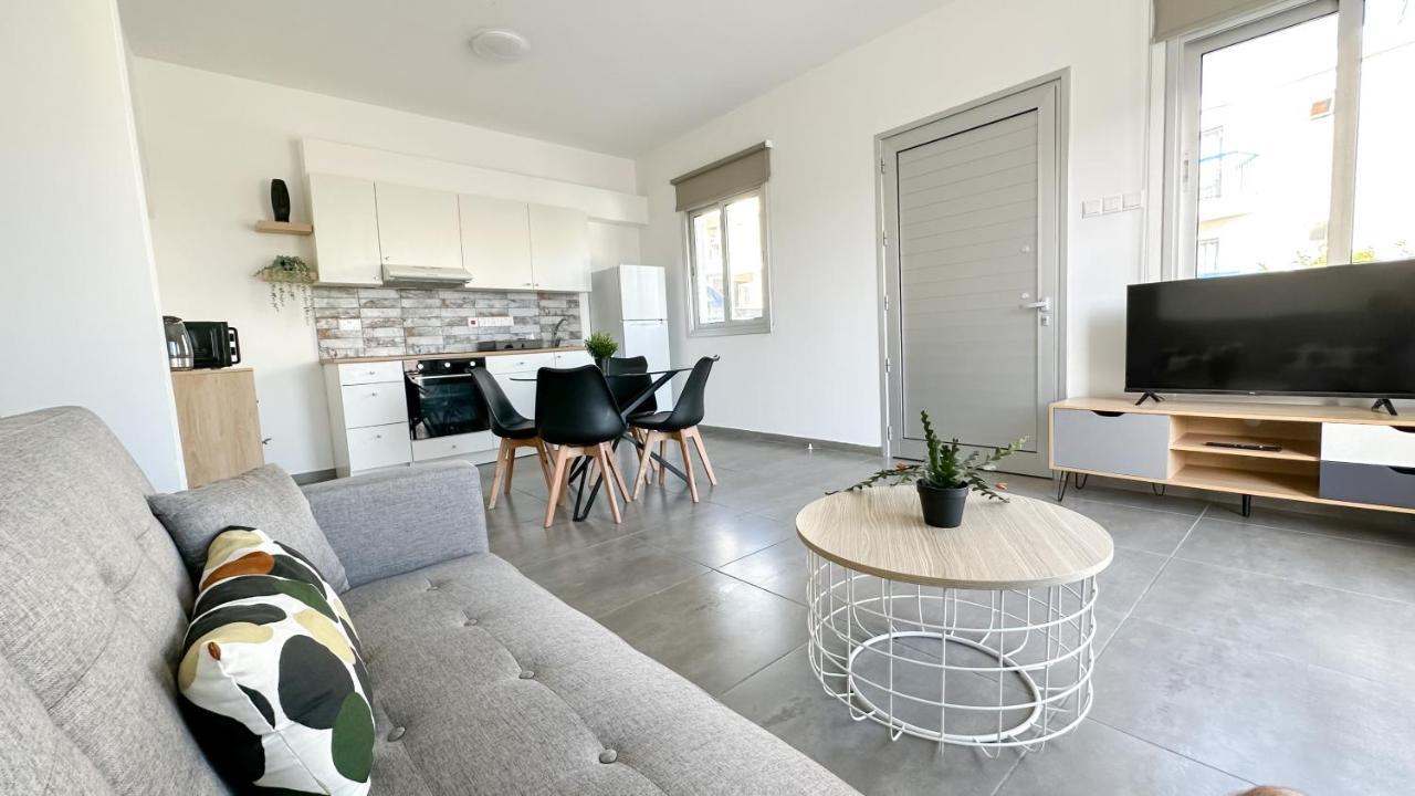Vacation Mode Apartment Айя Напа Екстериор снимка