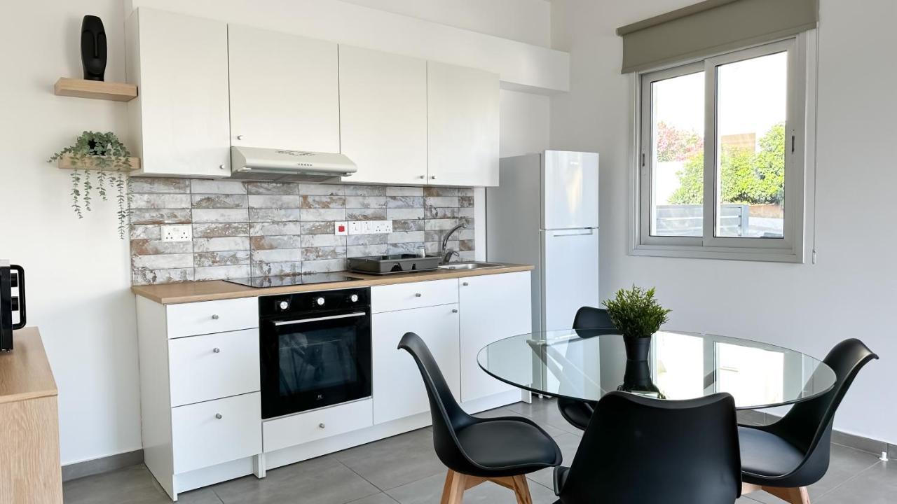 Vacation Mode Apartment Айя Напа Екстериор снимка
