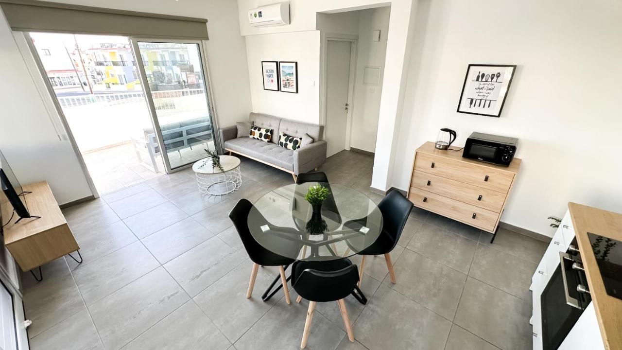 Vacation Mode Apartment Айя Напа Екстериор снимка